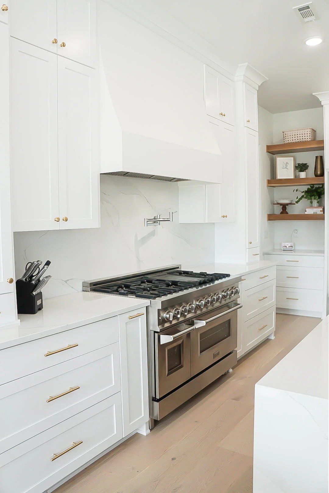 imageye___-_imgi_10_ZLINEKitchenLifestyle-48In